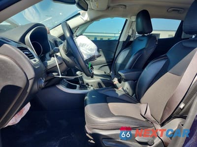 Zdjęcie 7 z 13 samochodu: 2020 JEEP COMPASS LATITUDE VIN:3C4NJCBB4LT257060 - miniatura