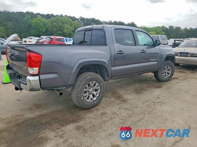 Trzecie zdjęcie samochodu z tyłu: 2017 TOYOTA TACOMA SR5 V6 VIN:5TFCZ5AN2HX049004 - miniatura