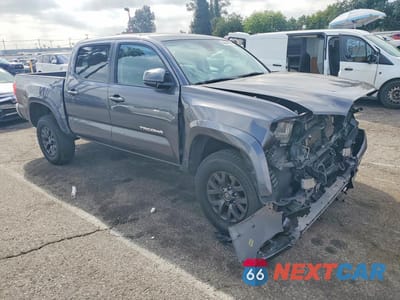 Czwarte zdjęcie samochodu z boku: 2020 TOYOTA TACOMA SR5 V6 VIN:3TYAZ5CN5LT000774 - miniatura