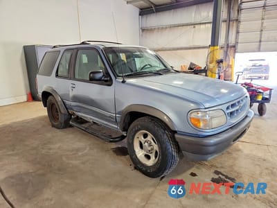 Czwarte zdjęcie samochodu z boku: 1998 FORD EXPLORER VIN:1FMYU24E7WUD01399 - miniatura