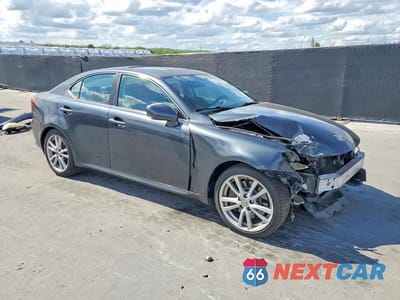 Czwarte zdjęcie samochodu z boku: 2006 LEXUS IS 350 VIN:JTHBE262165010710 - miniatura