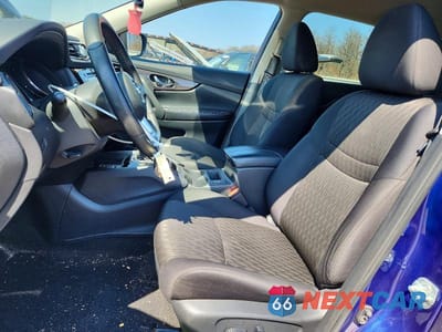Zdjęcie 7 z 13 samochodu: 2019 NISSAN ROGUE SV VIN:5N1AT2MV1KC825121 - miniatura