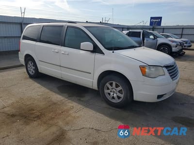 Czwarte zdjęcie samochodu z boku: 2010 CHRYSLER TOWN & COUNTRY TOURING VIN:2A4RR5D18AR266090 - miniatura