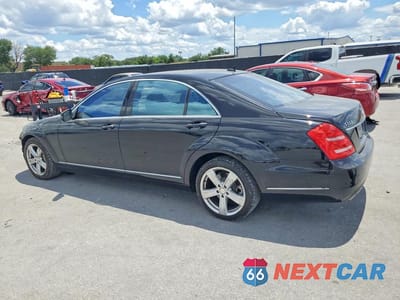 Drugie zdjęcie samochodu z przodu: 2013 MERCEDES-BENZ S 550 VIN:WDDNG7DB8DA510074 - miniatura
