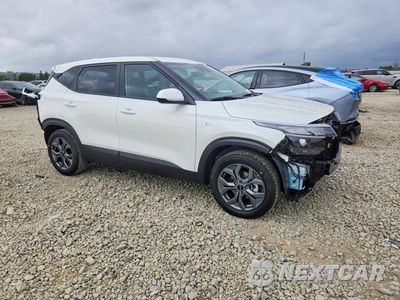 Czwarte zdjęcie samochodu z boku: 2026 KIA SELTOS LX VIN:KNDEP2AA7T7930042 - miniatura