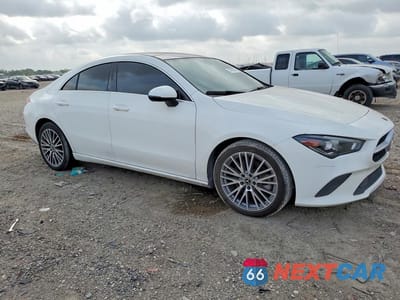 Czwarte zdjęcie samochodu z boku: 2020 MERCEDES-BENZ CLA 250 VIN:W1K5J4GB3LN102052 - miniatura