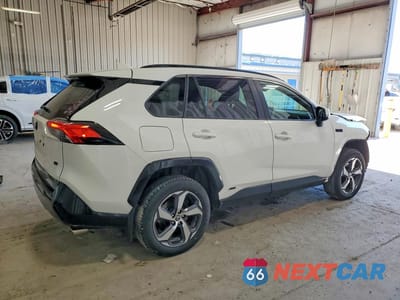 Trzecie zdjęcie samochodu z tyłu: 2024 TOYOTA RAV4 PRIME SE VIN:JTMAB3FV5RD178544 - miniatura