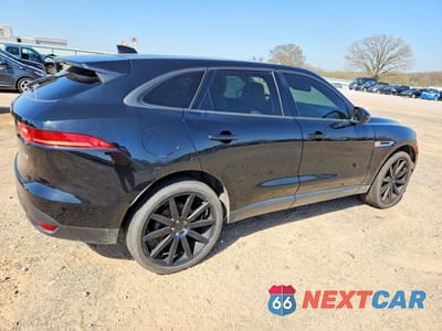 Trzecie zdjęcie samochodu z tyłu: 2017 JAGUAR F-PACE PREMIUM VIN:SADCJ2BV0HA047229 - miniatura