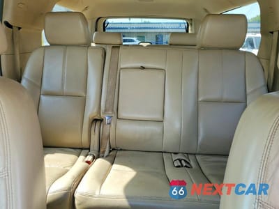 Zdjęcie 10 z 14 samochodu: 2013 CHEVROLET SUBURBAN C1500 LT VIN:1GNSCJE03DR103811 - miniatura