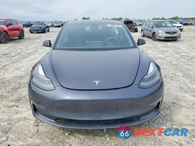 Piąte zdjęcie samochodu w środku: 2021 TESLA MODEL 3 VIN:5YJ3E1EB0MF048958 - miniatura