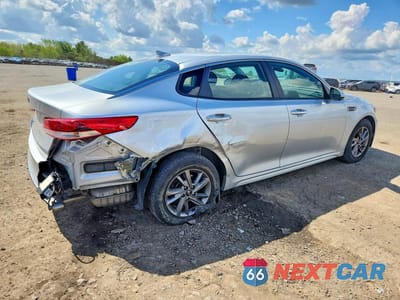 Trzecie zdjęcie samochodu z tyłu: 2020 KIA OPTIMA LX VIN:5XXGT4L39LG418255 - miniatura