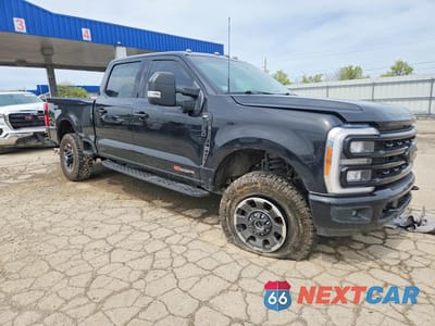 Czwarte zdjęcie samochodu z boku: 2023 FORD F250 SUPER DUTY VIN:1FT8W2BM1PEE06749 - miniatura