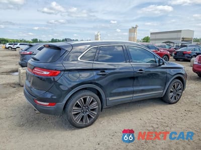 Trzecie zdjęcie samochodu z tyłu: 2017 LINCOLN MKC BLACK LABEL VIN:5LMTJ4DH9HUL71933 - miniatura