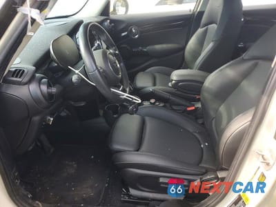Zdjęcie 7 z 14 samochodu: 2022 MINI COOPER S VIN:WMW53DK05N2R25318 - miniatura