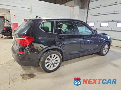 Trzecie zdjęcie samochodu z tyłu: 2016 BMW X3 XDRIVE28I VIN:5UXWX9C50G0D83368 - miniatura