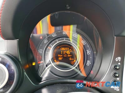 Zdjęcie 9 z 12 samochodu: 2014 FIAT 500 ABARTH VIN:3C3CFFFH3ET275887 - miniatura