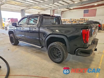 Drugie zdjęcie samochodu z przodu: 2021 GMC SIERRA K1500 DENALI VIN:3GTU9FEL0MG328193 - miniatura