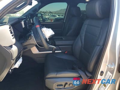 Zdjęcie 7 z 14 samochodu: 2025 TOYOTA SEQUOIA LIMITED VIN:7SVAAABA3SX048427 - miniatura