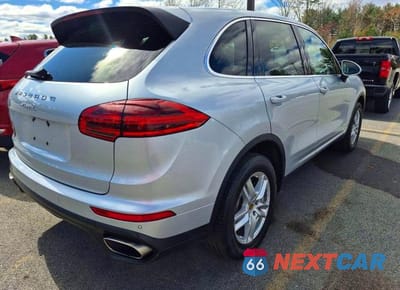 Czwarte zdjęcie samochodu z boku: 2016 PORSCHE CAYENNE VIN:WP1AA2A24GLA09966 - miniatura