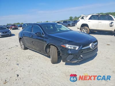 Czwarte zdjęcie samochodu z boku: 2019 MERCEDES-BENZ A 220 VIN:WDD3G4EB5KW026075 - miniatura