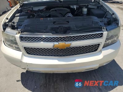 Zdjęcie 7 z 10 samochodu: 2014 CHEV SUBURBAN K1500 LTZ VIN:1GNSKKE73ER148710 - miniatura