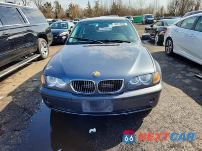 Piąte zdjęcie samochodu w środku: 2002 BMW 325 I VIN:WBAEV334X2KL55592 - miniatura