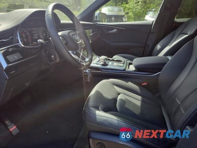 Zdjęcie 7 z 12 samochodu: 2025 AUDI Q8 PROGRESSIV VIN:WA1DVBF16SD036442 - miniatura