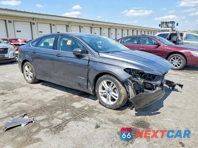 Czwarte zdjęcie samochodu z boku: 2018 FORD FUSION SE HYBRID VIN:3FA6P0LU6JR235269 - miniatura