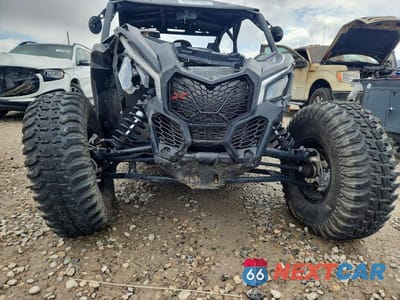 Piąte zdjęcie samochodu w środku: 2018 CAN-AM MAVERICK X3 UTILITY VEHICLE VIN:3JBVEAW2XJK000008 - miniatura