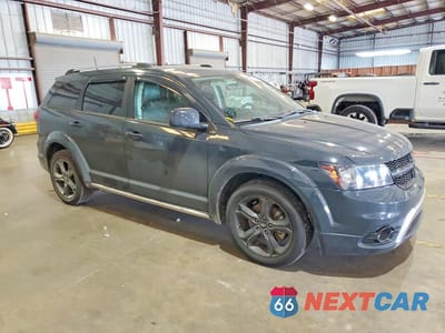 Czwarte zdjęcie samochodu z boku: 2018 DODGE JOURNEY CROSSROAD VIN:3C4PDCGB8JT506756 - miniatura
