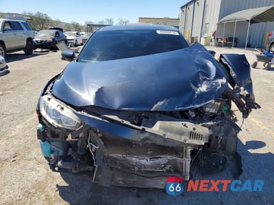 Piąte zdjęcie samochodu w środku: 2018 HONDA CIVIC EX VIN:JHMFC1F31JX025571 - miniatura