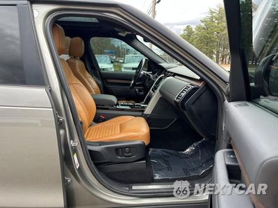 Piąte zdjęcie samochodu w środku: 2019 LAND ROVER DISCOVERY HSE VIN:SALRR2RV3KA086966 - miniatura