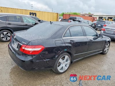 Trzecie zdjęcie samochodu z tyłu: 2010 MERCEDES-BENZ E 350 4MATIC VIN:WDDHF8HB2AA192576 - miniatura