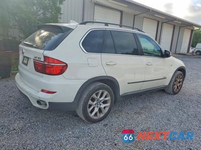 Trzecie zdjęcie samochodu z tyłu: 2013 BMW X5 XDRIVE35I VIN:5UXZV4C58D0E10527 - miniatura