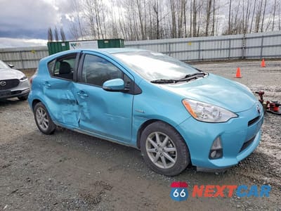Czwarte zdjęcie samochodu z boku: 2014 TOYOTA PRIUS C FOUR VIN:JTDKDTB38E1067338 - miniatura