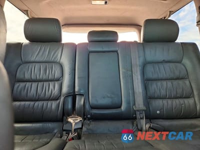 Zdjęcie 10 z 13 samochodu: 2005 LEXUS LX 470 VIN:JTJHT00W453549086 - miniatura