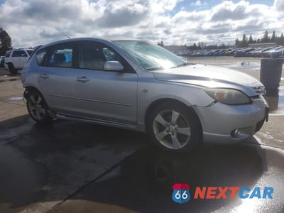 Czwarte zdjęcie samochodu z boku: 2005 MAZDA 3 HATCHBACK VIN:JM1BK343951292743 - miniatura