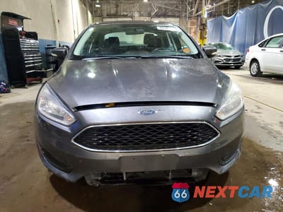 Piąte zdjęcie samochodu w środku: 2016 FORD FOCUS SE VIN:1FADP3F28GL295516 - miniatura