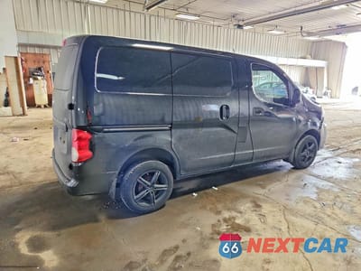 Trzecie zdjęcie samochodu z tyłu: 2015 NISSAN NV200 SV VIN:3N6CM0KN0FK705454 - miniatura