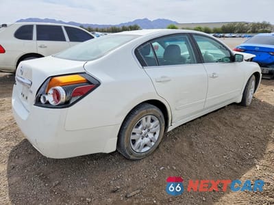 Trzecie zdjęcie samochodu z tyłu: 2012 NISSAN ALTIMA 2.5 VIN:1N4AL2AP3CN570980 - miniatura