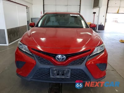Piąte zdjęcie samochodu w środku: 2020 TOYOTA CAMRY SE VIN:4T1G11AK6LU379645 - miniatura