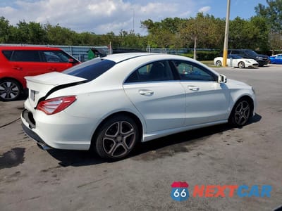 Trzecie zdjęcie samochodu z tyłu: 2014 MERCEDES-BENZ CLA 250 VIN:WDDSJ4EB8EN063919 - miniatura