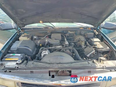Zdjęcie 12 z 13 samochodu: 1997 CHEVROLET SUBURBAN C1500 VIN:3GNEC16R8VG143846 - miniatura