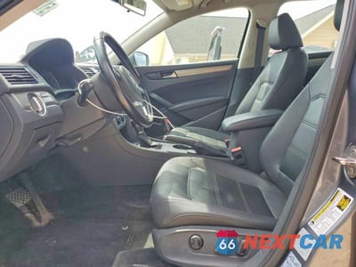 Zdjęcie 7 z 12 samochodu: 2015 VOLKSWAGEN PASSAT S VIN:1VWAT7A36FC112271 - miniatura