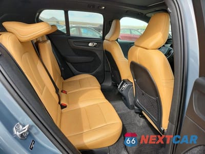 Zdjęcie 10 z 13 samochodu: 2020 VOLVO XC40 T5 INSCRIPTION VIN:YV4162UL6L2251890 - miniatura