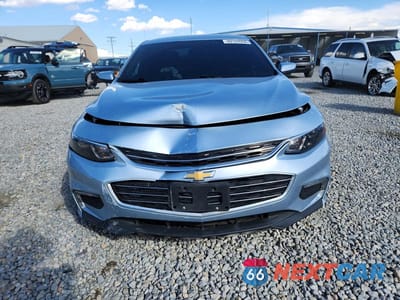 Piąte zdjęcie samochodu w środku: 2018 CHEVROLET MALIBU LT VIN:1G1ZD5ST7JF104234 - miniatura