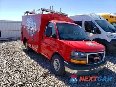 Czwarte zdjęcie samochodu z boku: 2017 GMC SAVANA CUTAWAY G3500 VIN:1GD07RFG7H1131741 - miniatura