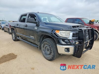 Czwarte zdjęcie samochodu z boku: 2015 TOYOTA TUNDRA SR5 VIN:5TFDW5F19FX417002 - miniatura