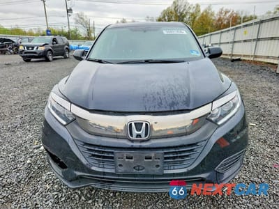 Piąte zdjęcie samochodu w środku: 2020 HONDA HR-V LX VIN:3CZRU6H3XLM708541 - miniatura