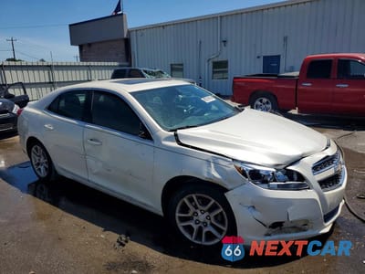 Czwarte zdjęcie samochodu z boku: 2013 CHEVROLET MALIBU 1LT VIN:1G11D5SR8DF162990 - miniatura
